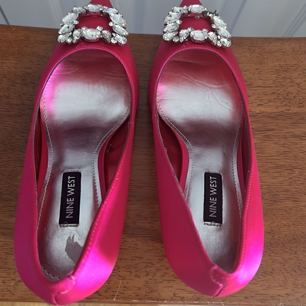 Nine West Avalon Satin Covered Jeweled Heel - Picture 8 of 14